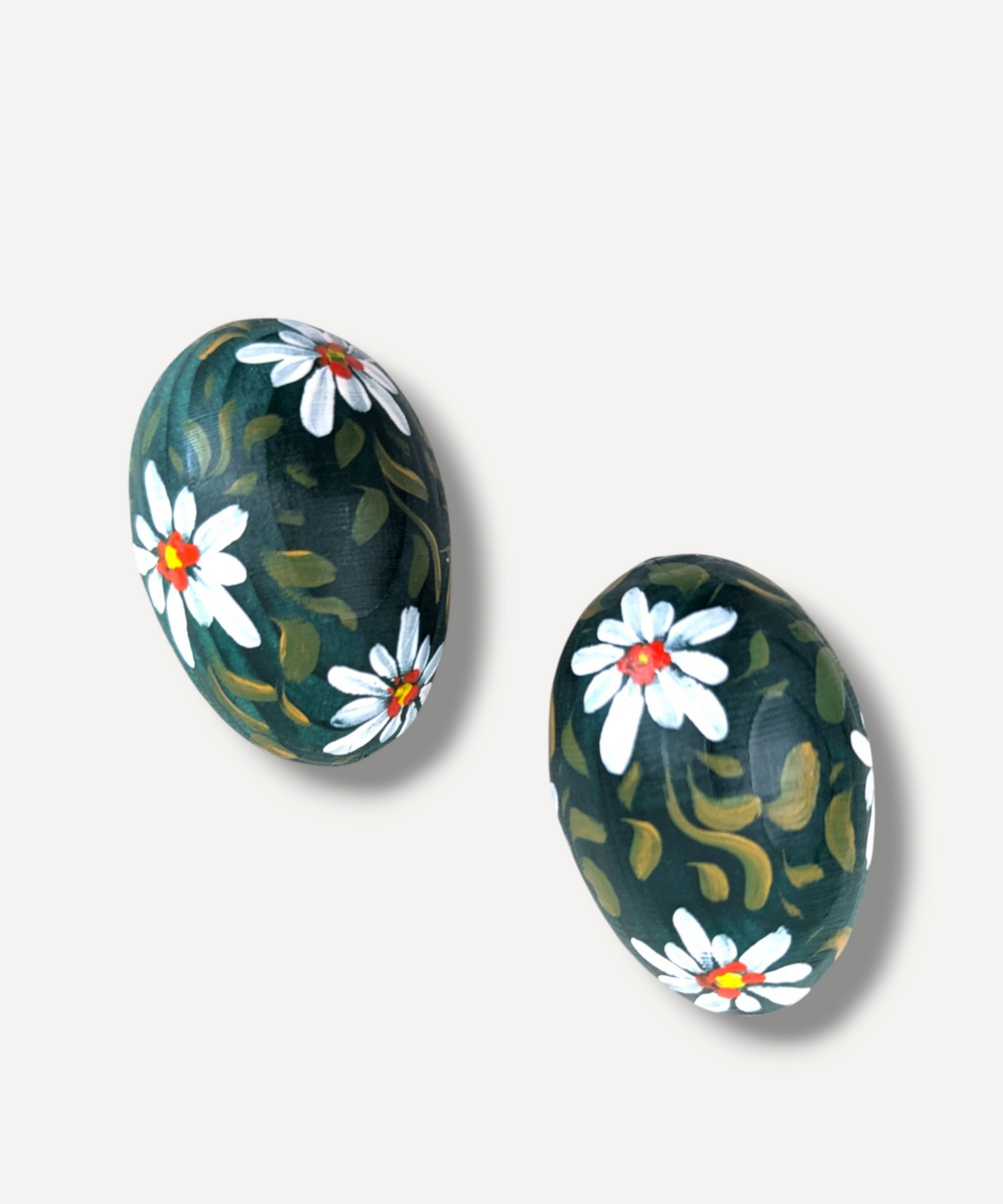 Casa De Folklore Green Daisy - Hand Painted Wooden Egg