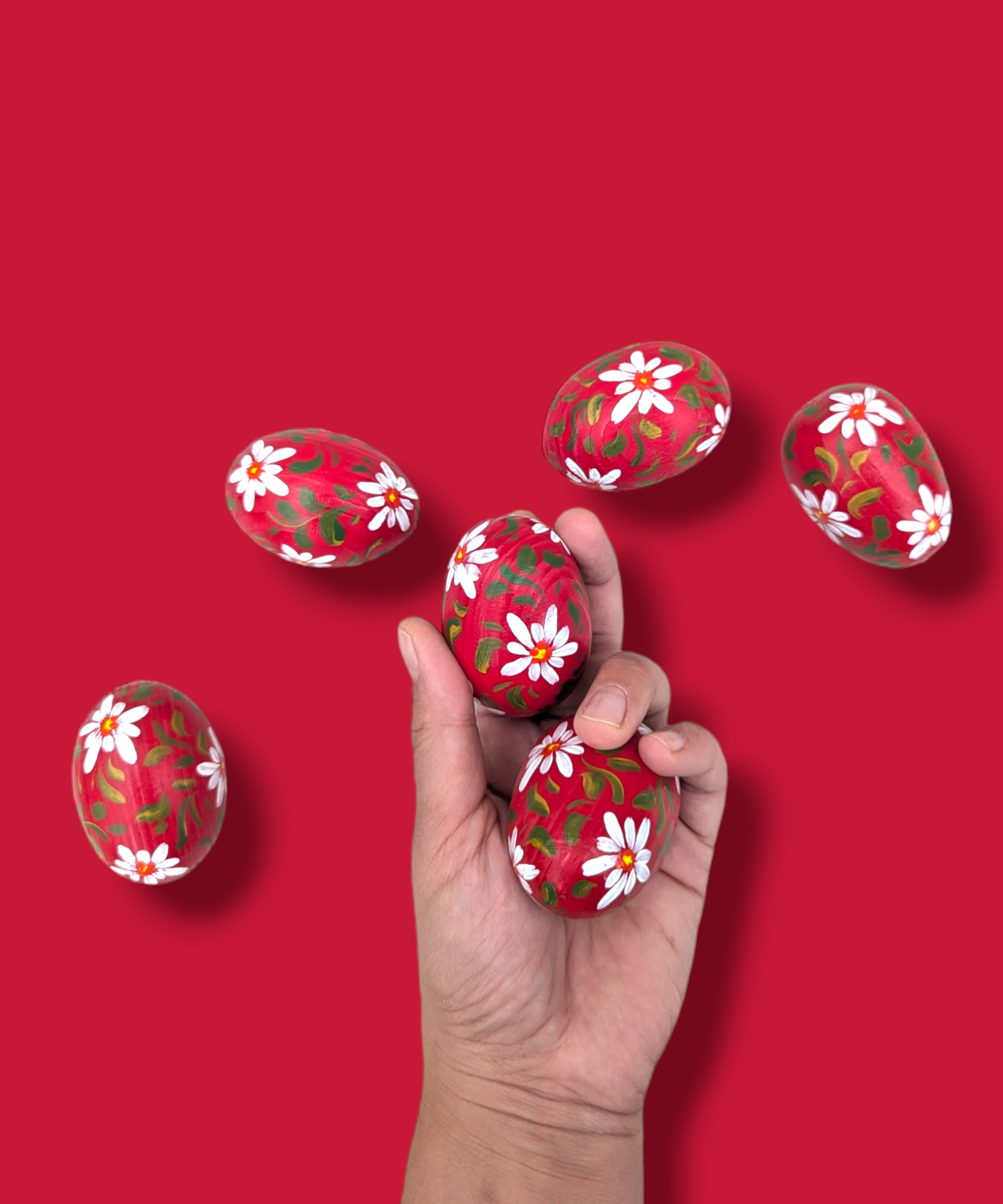Casa De Folklore Red Daisy - Hand Painted Wooden Egg