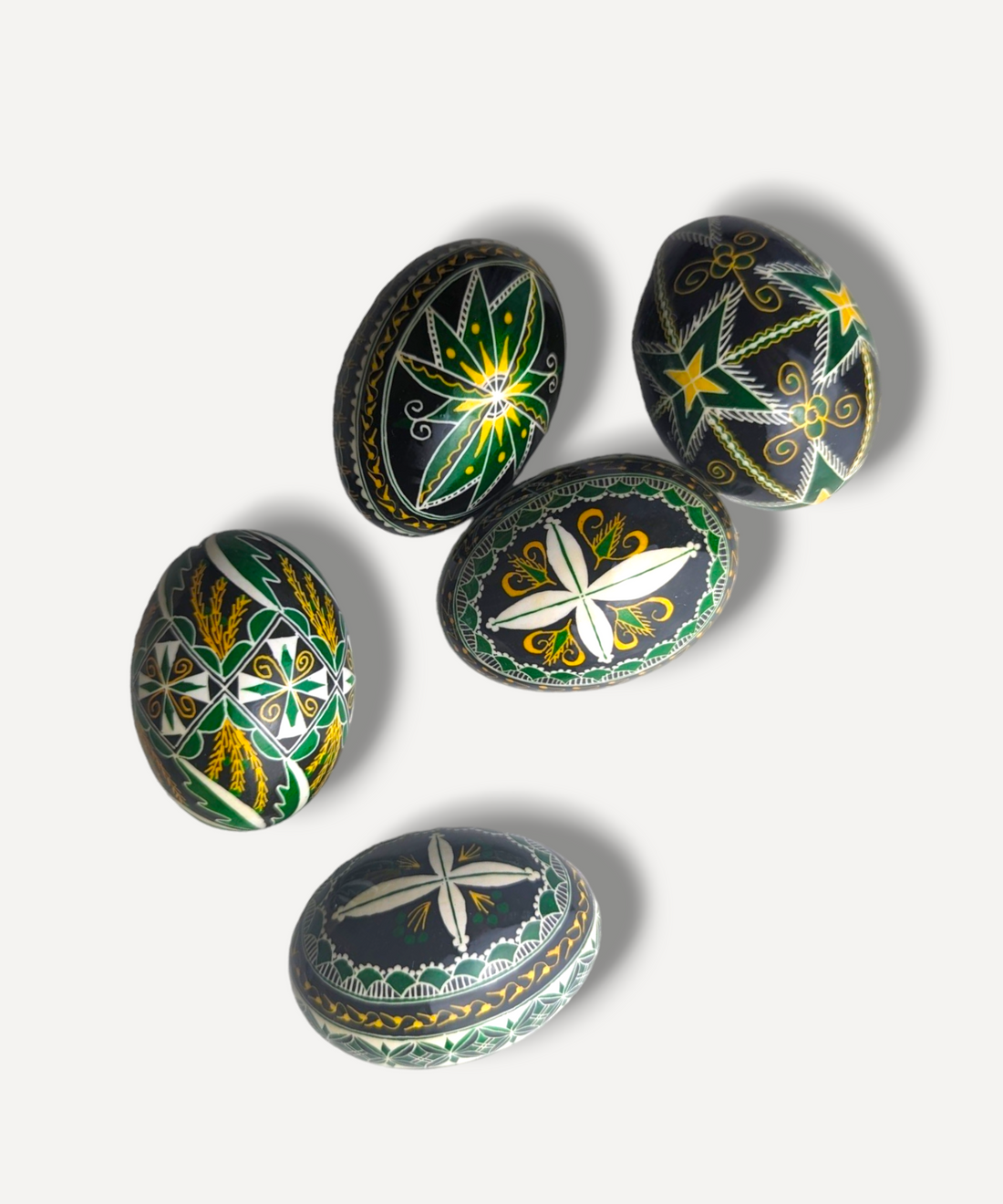 Casa De Folklore - Traditional Green Hand-Decorated Eggs